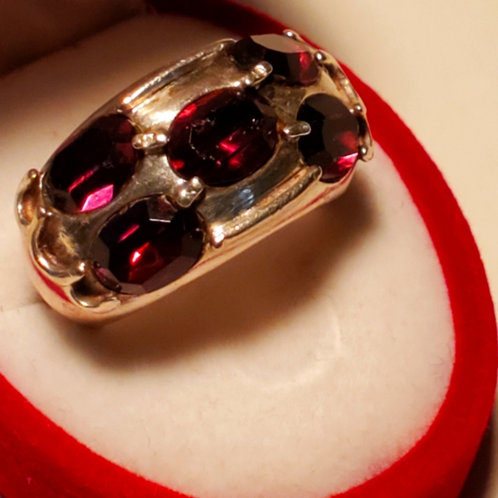 Silver amethyst ring made by Soul Flower size 7.5